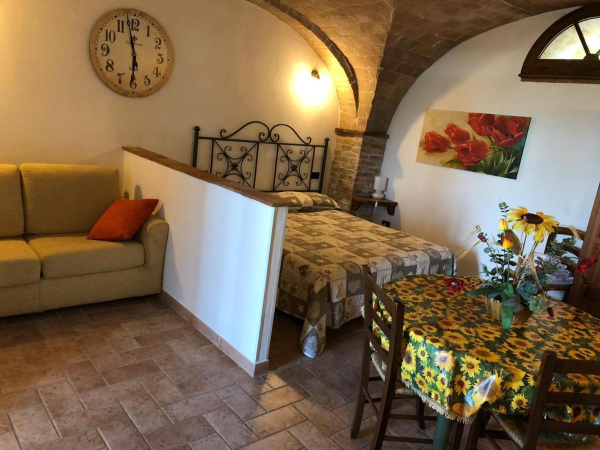 וולטרה Agriturismo Casale Giulia מראה חיצוני תמונה