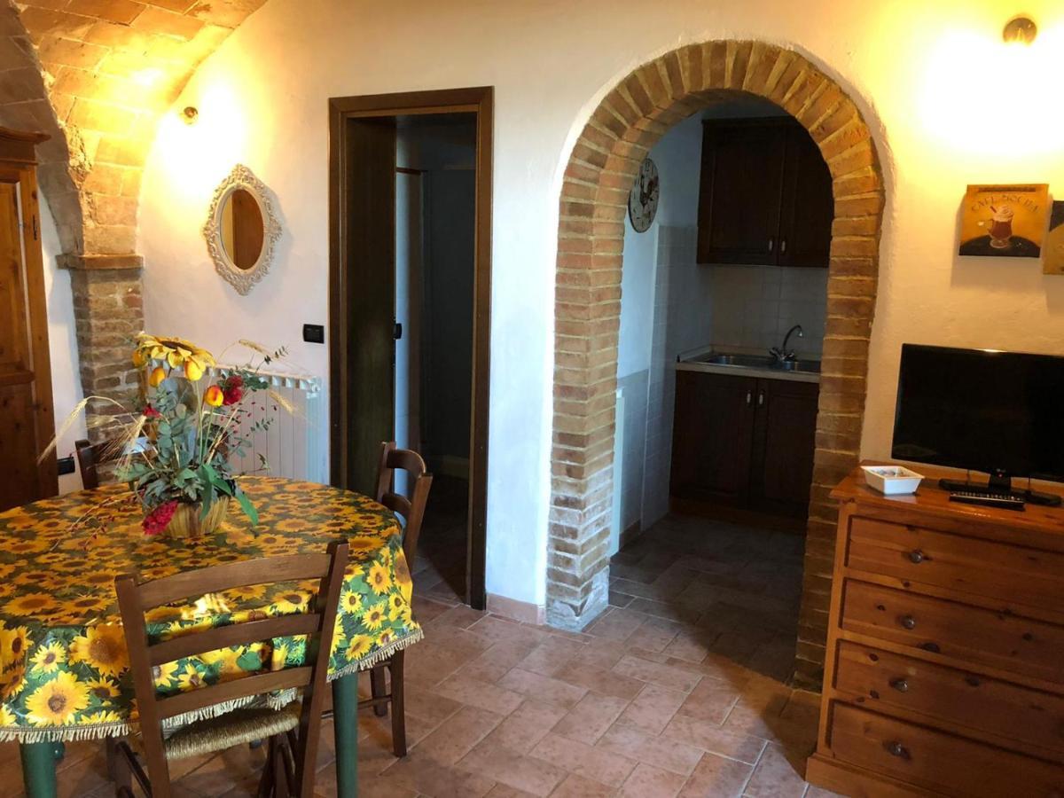 וולטרה Agriturismo Casale Giulia מראה חיצוני תמונה
