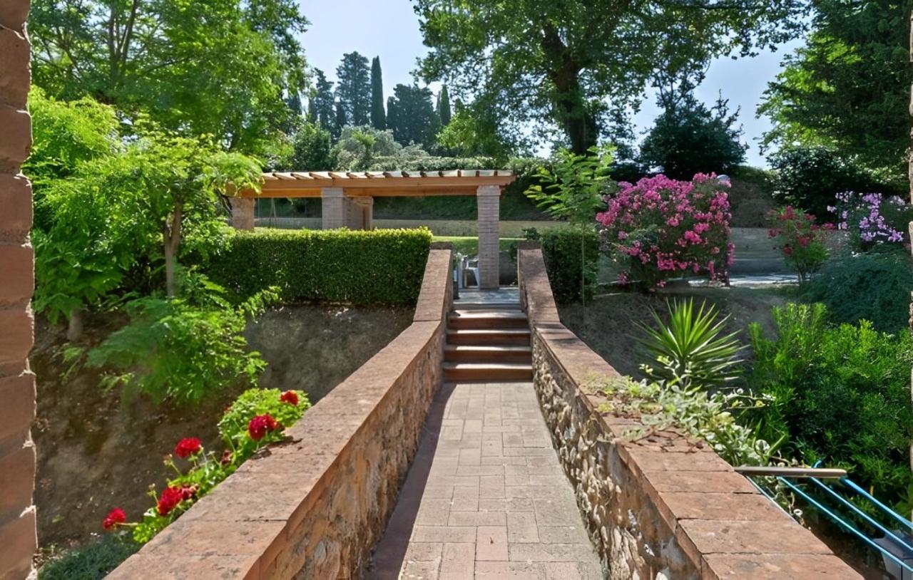 וולטרה Agriturismo Casale Giulia מראה חיצוני תמונה