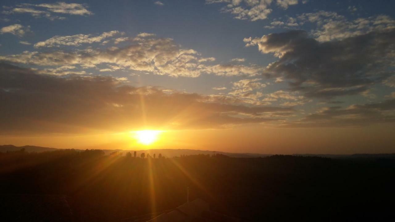 וולטרה Agriturismo Casale Giulia מראה חיצוני תמונה